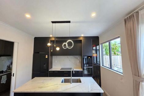 Photo of property in 421b Bucklands Beach Road, Bucklands Beach, Auckland, 2012