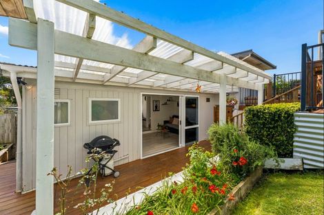 Photo of property in 52b Bay Street, Red Beach, 0932