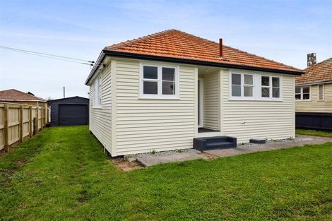 Photo of property in 29 Wilson Street, Waverley, 4510