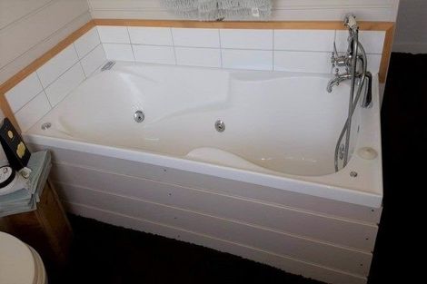 Photo of property in 112 Main South Road, Karoro, Greymouth, 7805