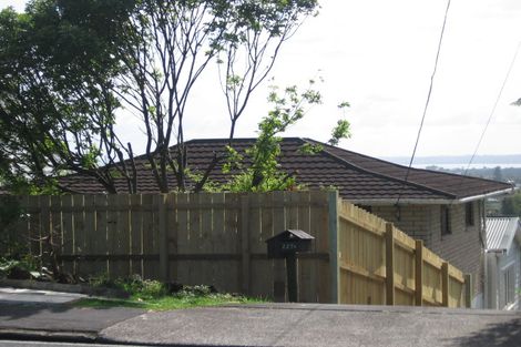 Photo of property in 227 Golf Road, Titirangi, Auckland, 0604