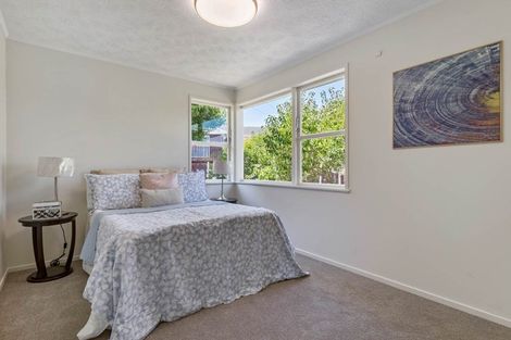 Photo of property in 14 Bentley Avenue, Glenfield, Auckland, 0629