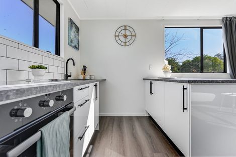 Photo of property in 9a Maynard Place, Temple View, Hamilton, 3218