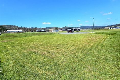 Photo of property in 10 Riria Way, Matarangi, 3592