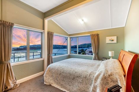 Photo of property in 61 Bayview Road, Paremata, Porirua, 5024