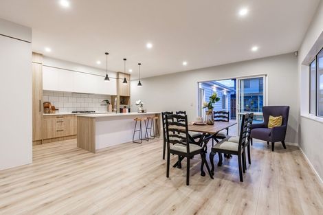 Photo of property in 10 Tarras Road, Kumeu, 0810