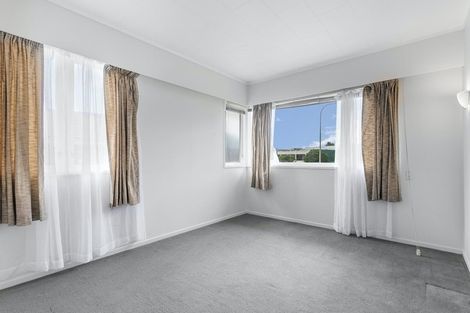 Photo of property in 9 Sutton Crescent, Papatoetoe, Auckland, 2025