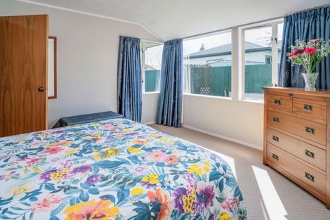 Photo of property in 22 Vining Crescent, Stoke, Nelson, 7011