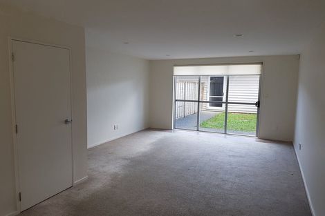 Photo of property in 6/1 Gracechurch Drive, Flat Bush, Auckland, 2016