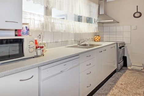 Photo of property in 18 Brown Terrace, Foxton Beach, Foxton, 4815