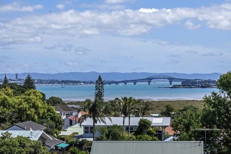 Photo of property in 67c Lake Road, Devonport, Auckland, 0624
