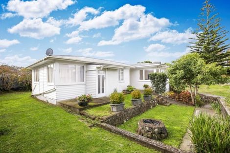 Photo of property in 16 Jamaica Place, Blockhouse Bay, Auckland, 0600