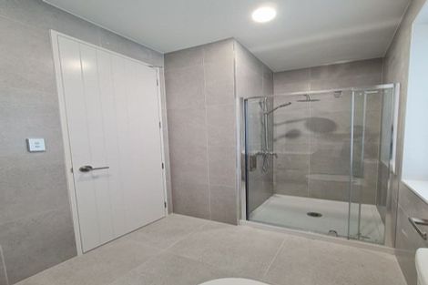 Photo of property in 3/532 Glenfield Road, Glenfield, Auckland, 0629