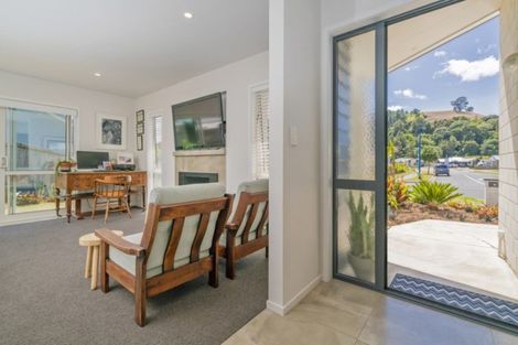Photo of property in 346 Cook Drive, Whitianga, 3510