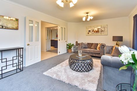 Photo of property in 7 Crannich Place, Wattle Downs, Auckland, 2103