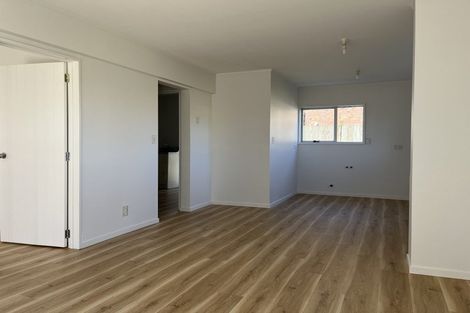 Photo of property in 68 Royal Road, Massey, Auckland, 0614