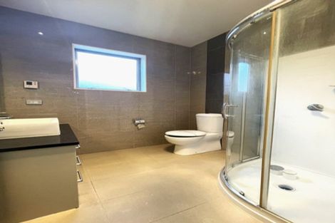 Photo of property in 105 Laurel Oak Drive, Schnapper Rock, Auckland, 0632