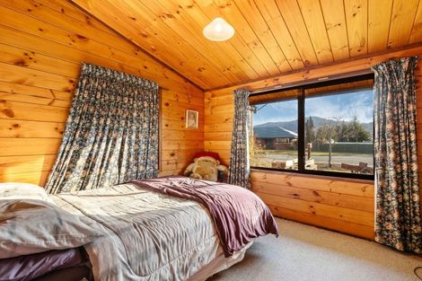 Photo of property in 2 Bruce Street, Cromwell, 9310