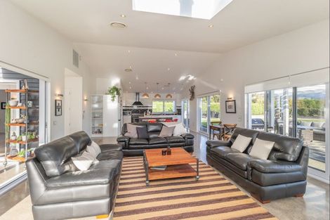 Photo of property in 342a Tararua Road, Levin, 5571