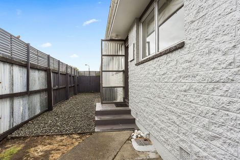 Photo of property in 1/221 Queenspark Drive, Parklands, Christchurch, 8083