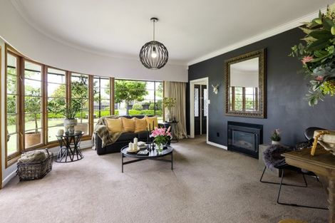 Photo of property in 27 Alfred Street, Fairfield, Hamilton, 3214