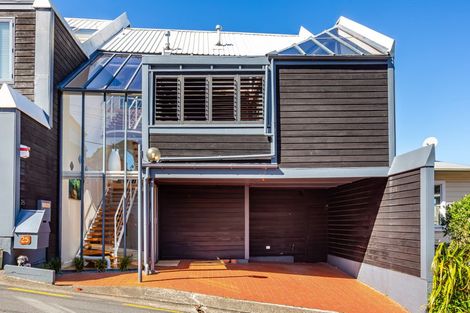 Photo of property in 25 Clermont Terrace, Kelburn, Wellington, 6012