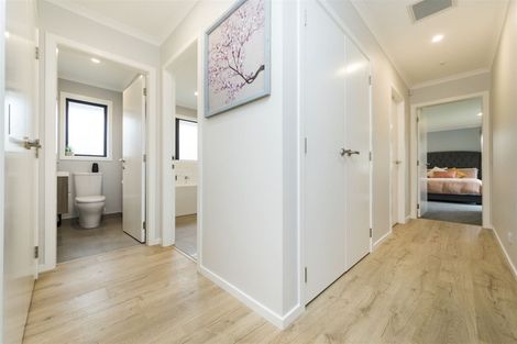 Photo of property in 202 Pacific Drive, Fitzherbert, Palmerston North, 4410