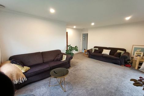 Photo of property in 51a Guadeloupe Crescent, Grenada Village, Wellington, 6037