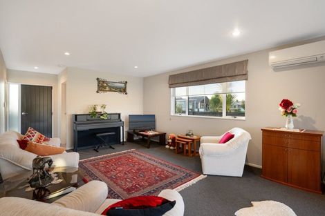 Photo of property in 31 Scoria Close, Pyes Pa, Tauranga, 3112