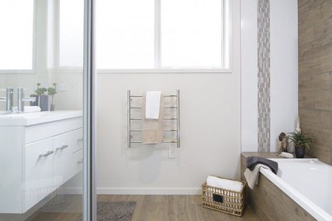 Photo of property in 14 Mclachlan Way, Pokeno, 2471