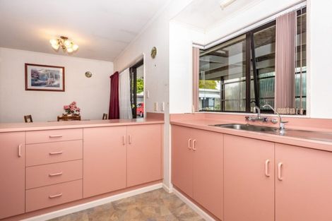 Photo of property in Orange Grove Flats, 25/549 Childers Road, Te Hapara, Gisborne, 4010