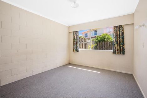 Photo of property in 15a Mckeefry Grove, Tawa, Wellington, 5028