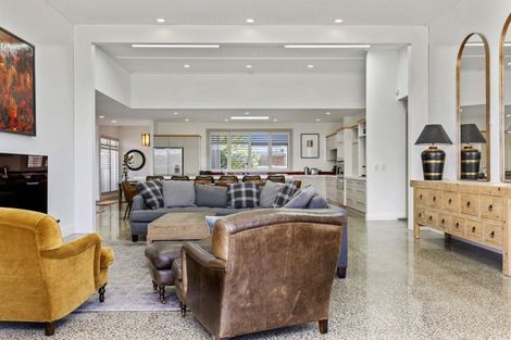 Photo of property in 8 Kuiwai Drive, Rainbow Point, Taupo, 3330