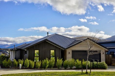 Photo of property in 12 Muster Road, Jacks Point, 9371