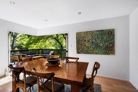 Photo of property in 35 Burns Road, Hospital Hill, Napier, 4110