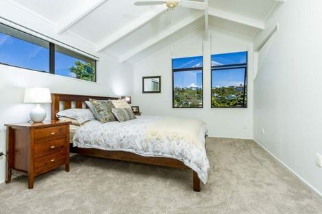 Photo of property in 10 Bellbird Rise, Murrays Bay, Auckland, 0630