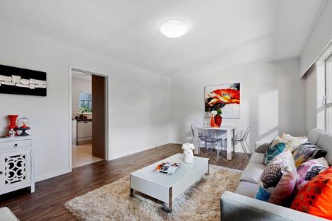 Photo of property in 2/28 Gordon Avenue, Milford, Auckland, 0620