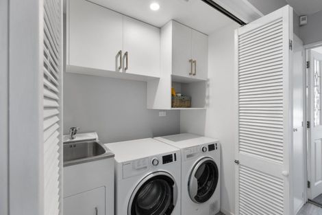 Photo of property in 28 Rubens Place, Burnside, Christchurch, 8053