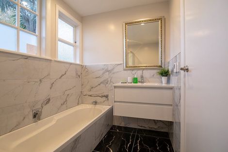 Photo of property in 27 Campbell Street, Karori, Wellington, 6012