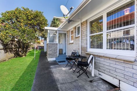 Photo of property in 3/24 Bute Road, Browns Bay, Auckland, 0630