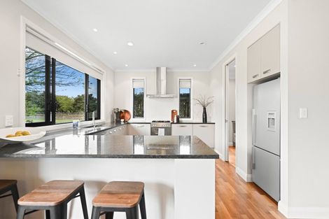 Photo of property in 10 East Ridge Grove, Newstead, Hamilton, 3286