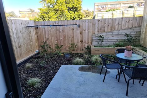 Photo of property in 8/25 Thackeray Street, Hamilton Lake, Hamilton, 3204