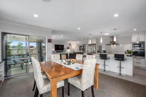 Photo of property in 10a Sunstone Crescent, Brown Owl, Upper Hutt, 5018