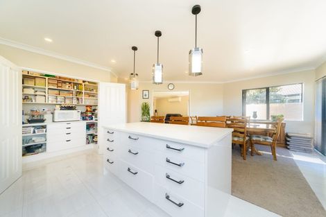 Photo of property in 2 Henley Court, Highbury, Palmerston North, 4412
