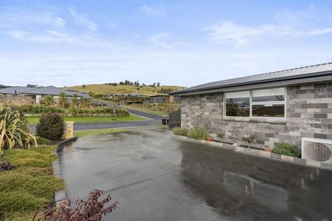 Photo of property in 46 Heathfield Drive, Mosgiel, 9024