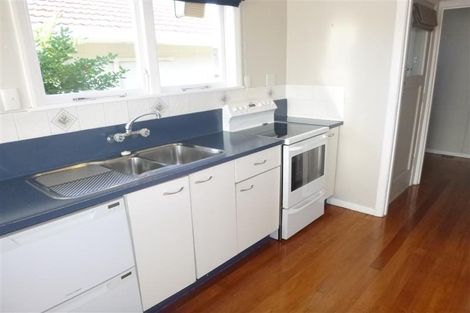 Photo of property in 10 Holyoake Crescent, Avalon, Lower Hutt, 5011