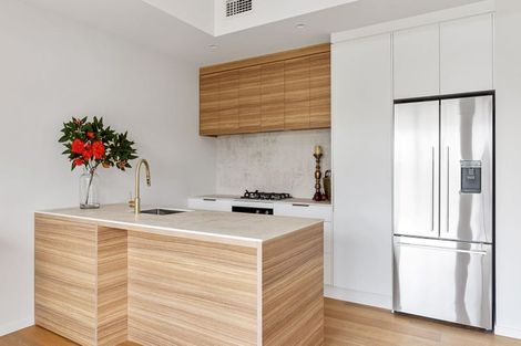 Photo of property in 8/2 Stewart Street, Raglan, 3225