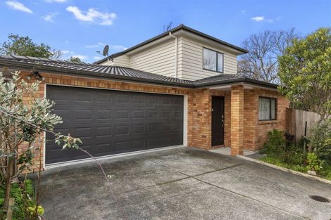 Photo of property in 42 Springvale Drive, Fairview Heights, Auckland, 0632