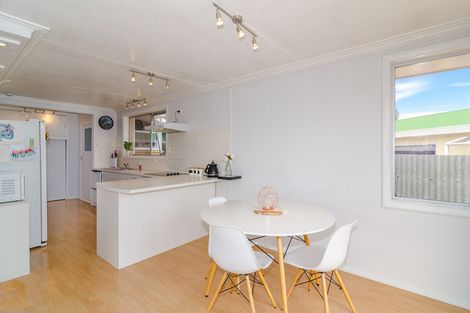 Photo of property in 57 Brighton Road, Green Island, Dunedin, 9018