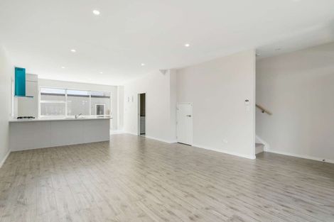 Photo of property in 20a Hollowout Street, Takanini, 2112